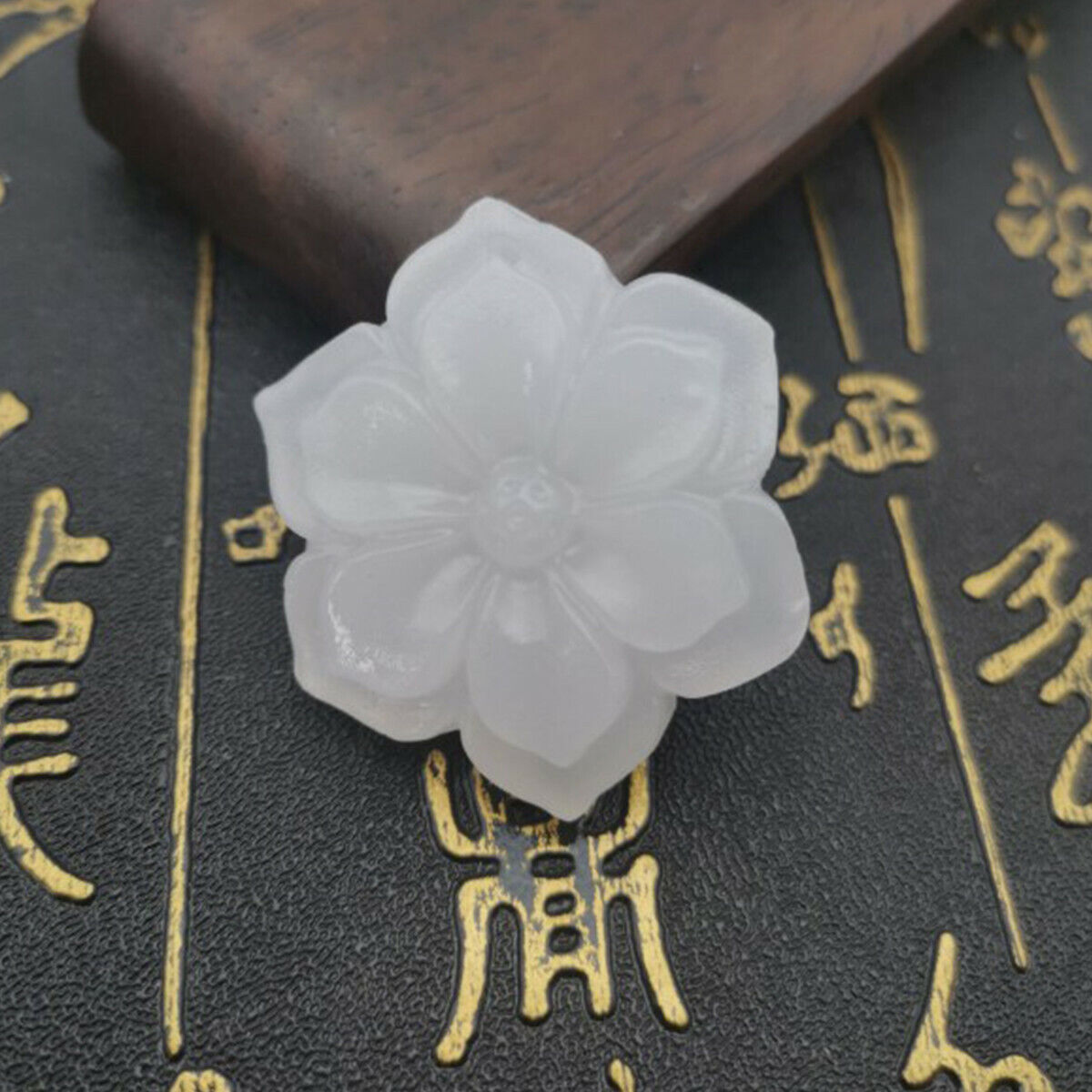 Natural Chinese White Jade Hand Carved Flower Lucky Pendant New Jewelry Gift
