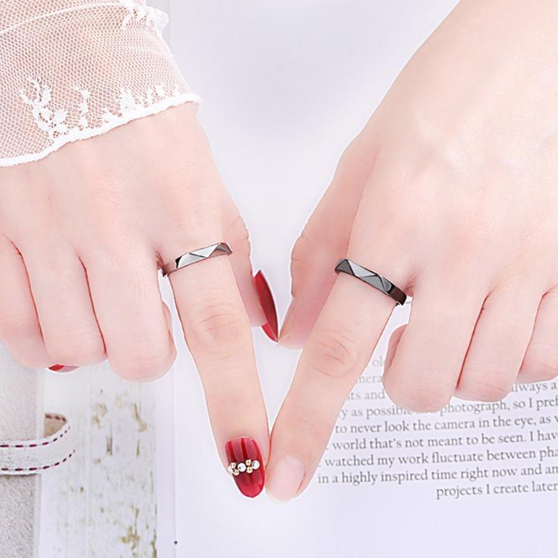 2 Pcs Couple Ring Set for Her Black White Adjustable Finger Thumb Jewelry