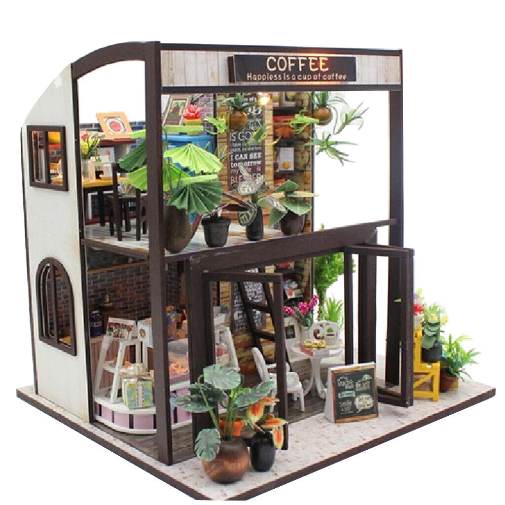 1:24 Scale  Coffee House With Furniture & LED Lights Playset