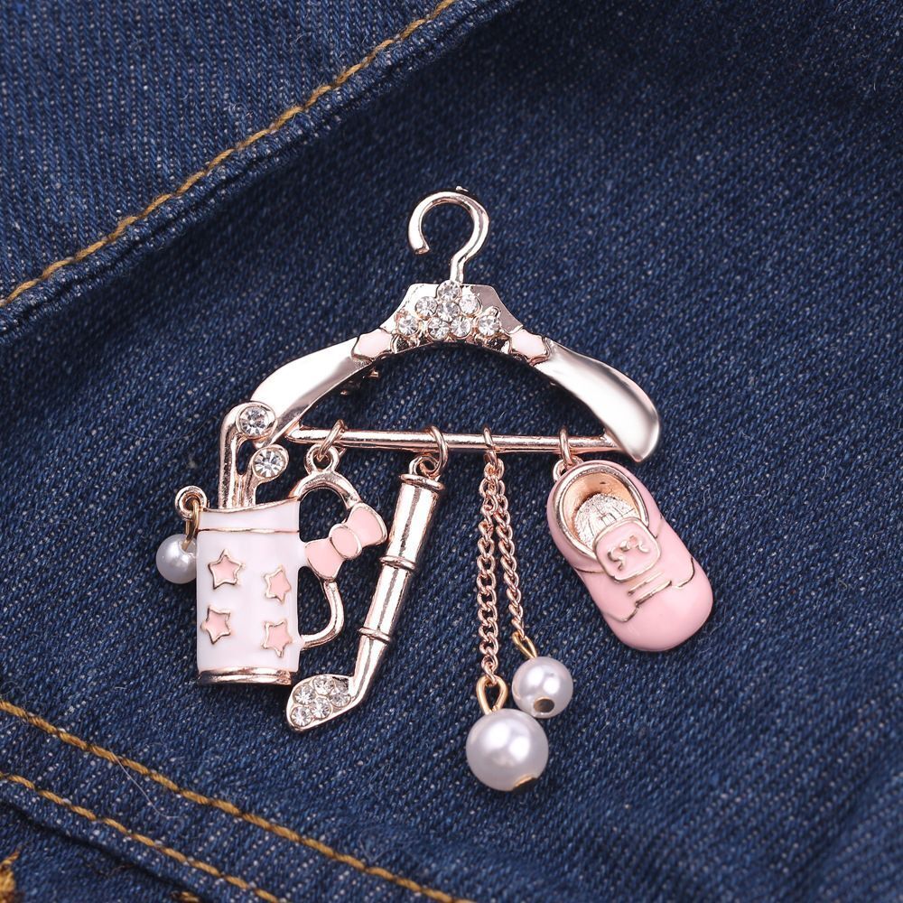 New Women Badges Pendants Fashion Pink Enamel Brooch Pins Hanger Brooches