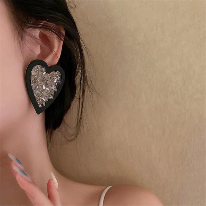Heart Shape Sweet Stud Earrings Love Heart Earring for Women Girl Black White