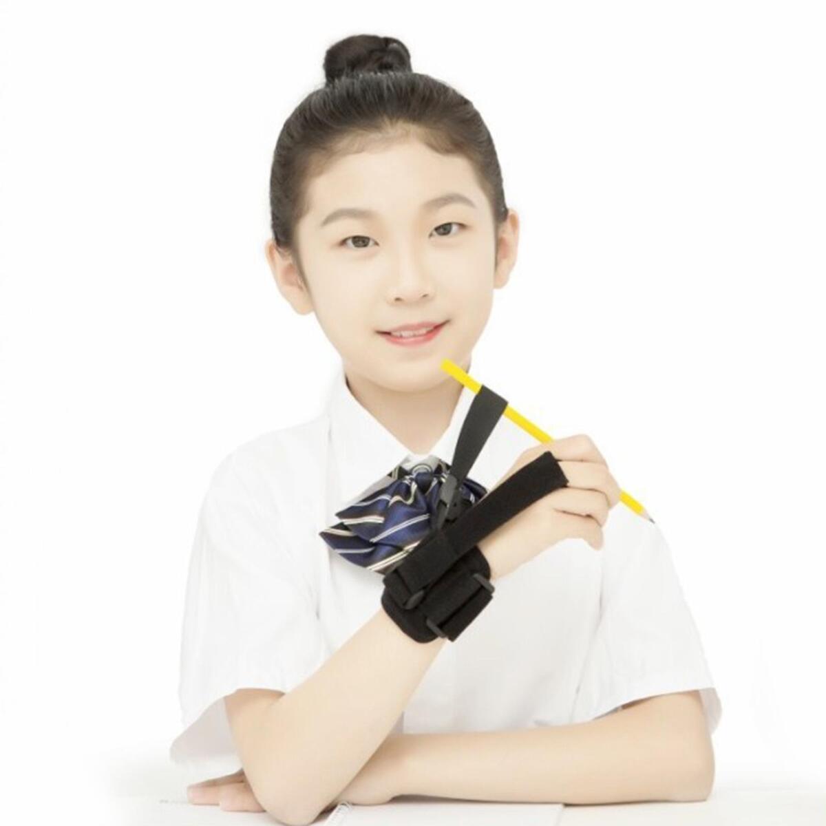 Anti Hook Wrist Pen Trainer, Hand Support Children's Pencil Grips Adjustable