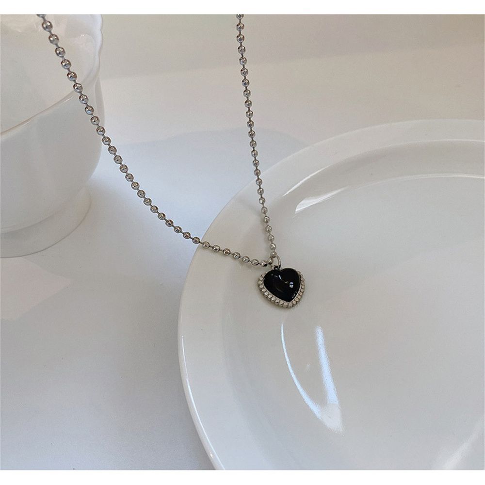 Black Crystal Necklace Clavicle Chain Choker Accessories Heart-Shaped Pendant