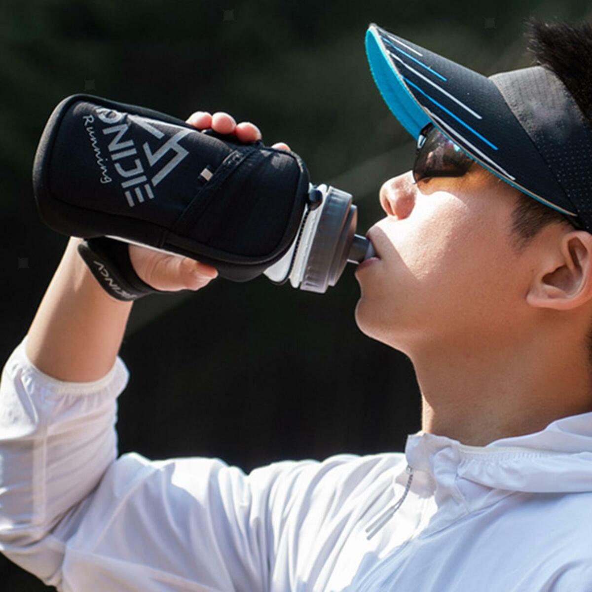 Handheld Water Bottle Pouch   Protective for Camping
