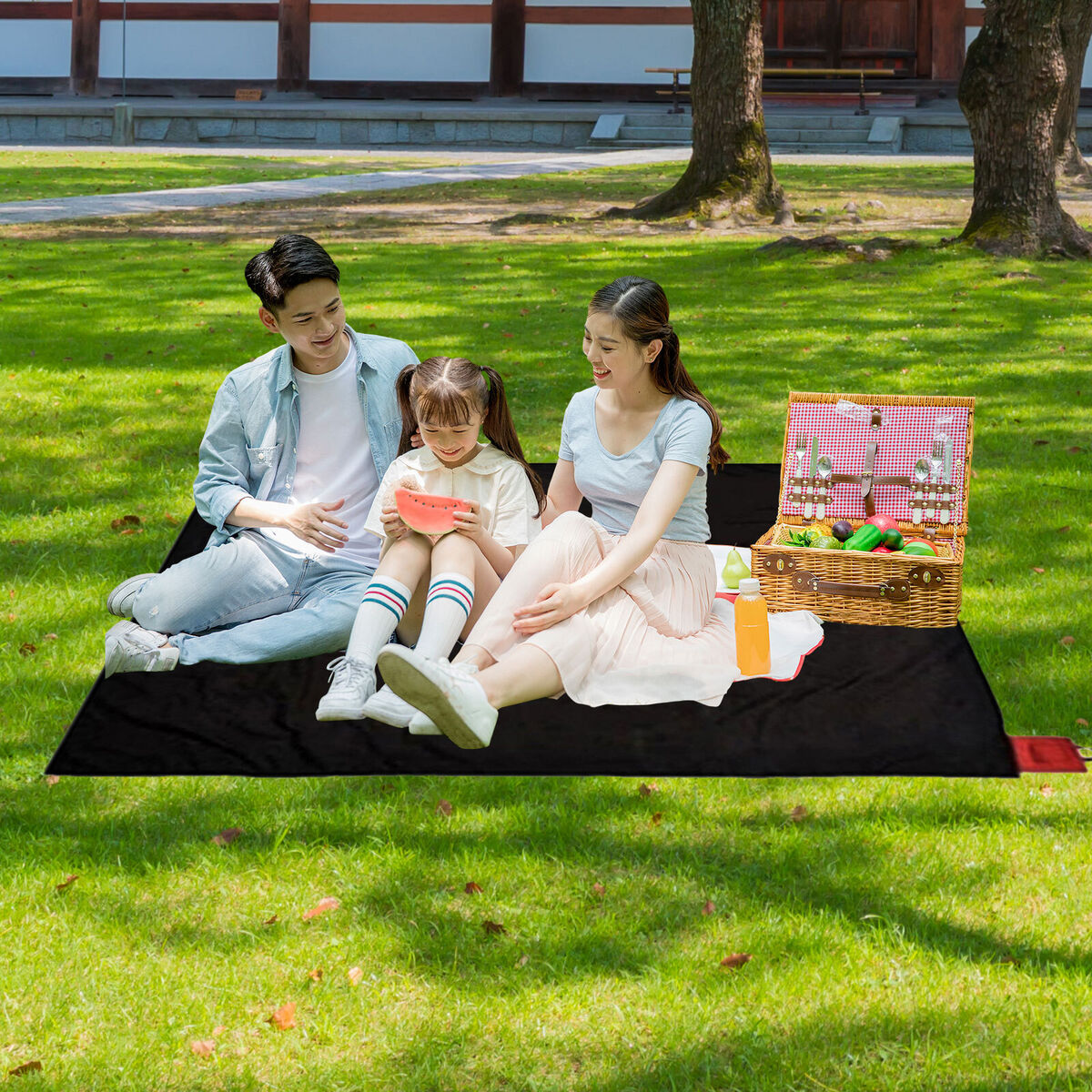 Outdoor Pocket Blanket - Sand Proof Waterproof Picnic Blanket for Hiking
