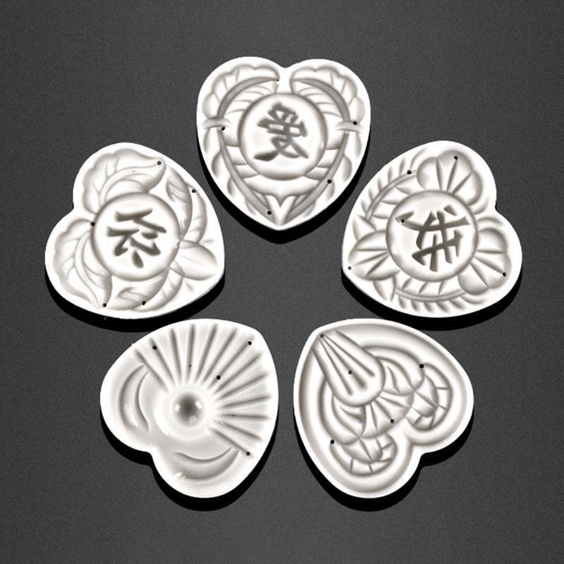 Heart Flower Shape Moon Cake Mould Hand Pressure Cookies Cutter Smooth Enjoy Fun