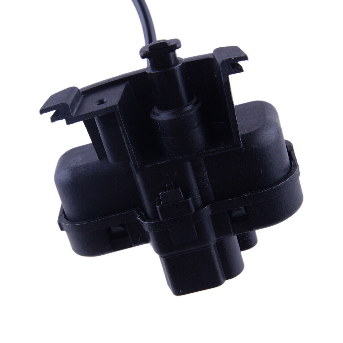 1x Fuel Tank Door Lock Motor Actuator fit for VW Passat Golf GTI R32 Rabbit