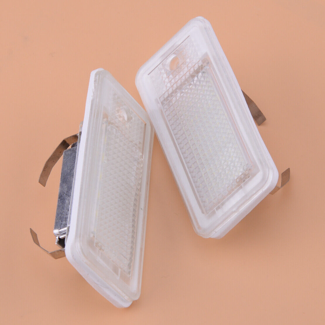 2Pcs License Plate Lamp Fit for Audi A3 A4 B6 B7 RS4 A6 A8 Q7 New White LED Li