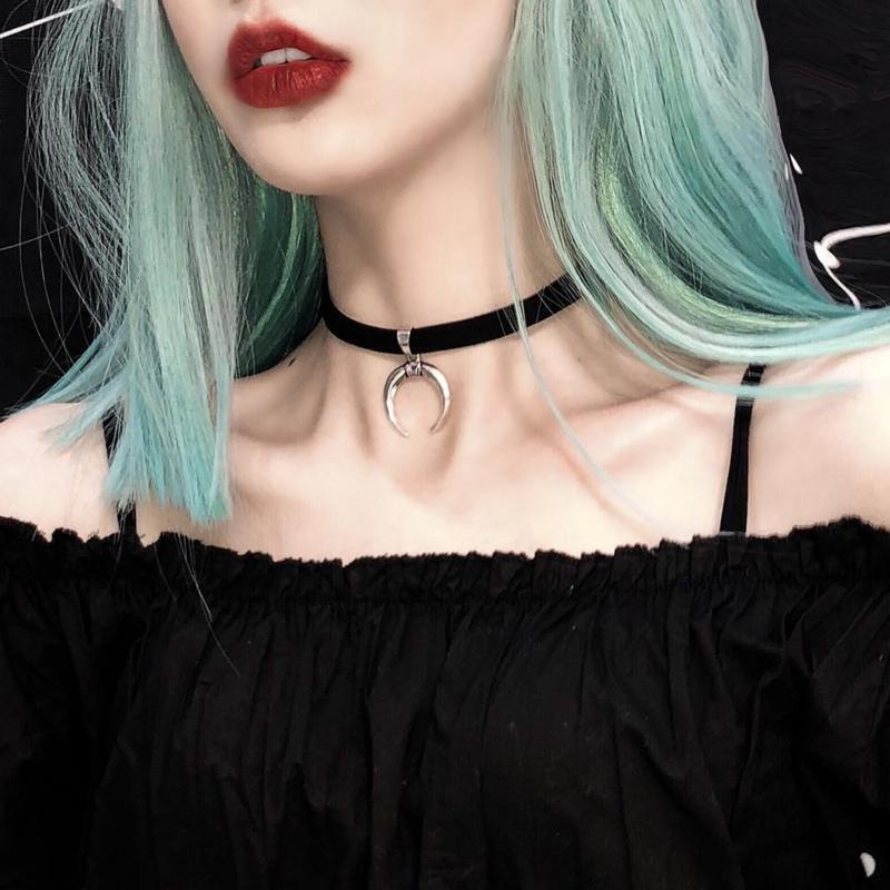 Velvet Choker Necklace Classic Gothic Collar Choker Necklace for Women Girls
