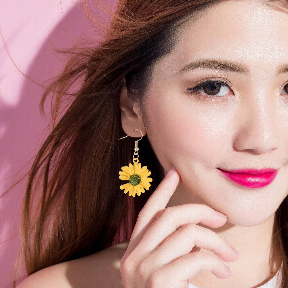 Korean Daisy Hook Dangle Earrings Women Sweet Flower Ear Jewelry (Yellow)
