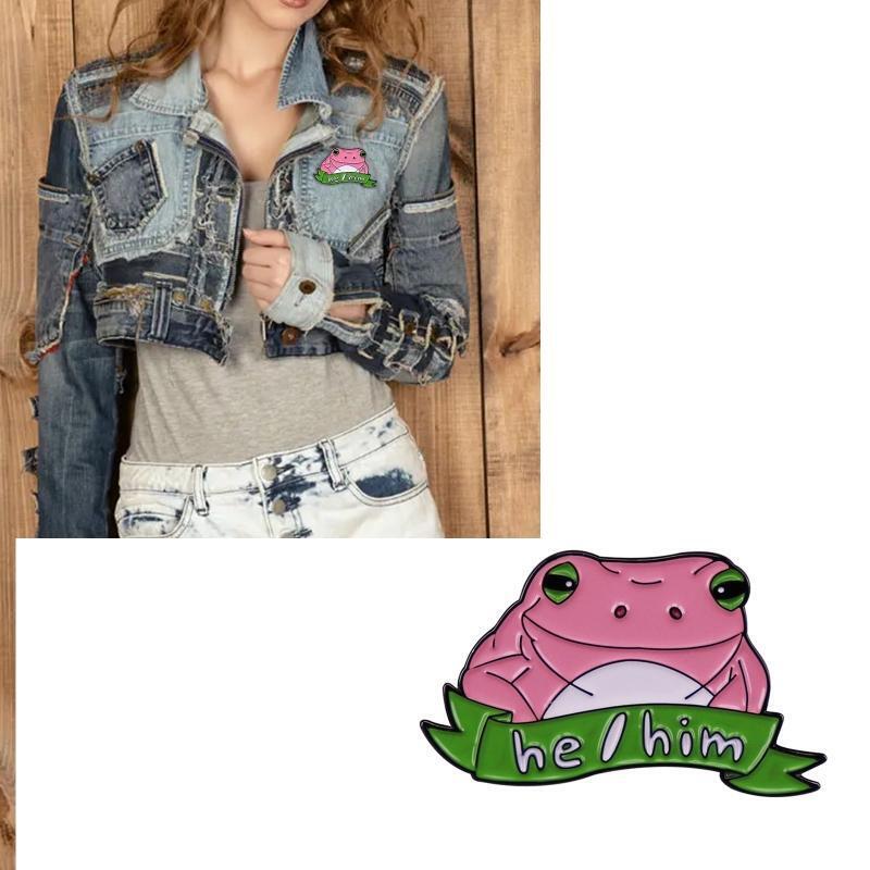 Funny Frog Enamel Brooch Pin Backpack Clothes Lapel Animal Jewelry Ornament