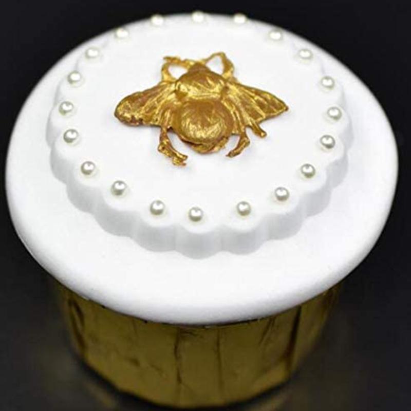 Cake Mold Cupcake Pan Silicone Material Chocolate Mold Baking Tool Hornets Shape