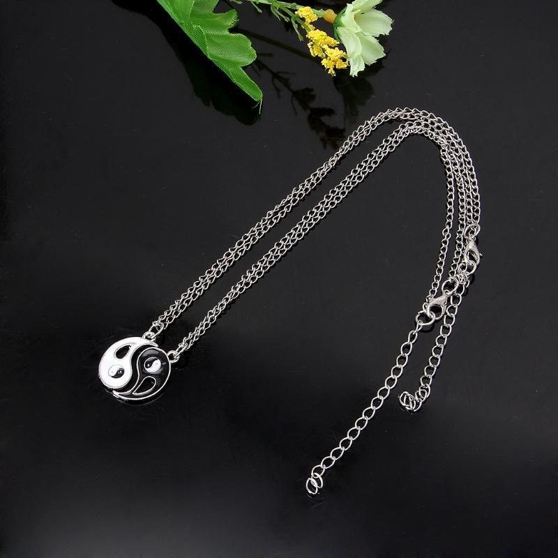 2 Pcs Creative TAIJI BAGUA Pendant Necklace Best Friends for Friend Birthday