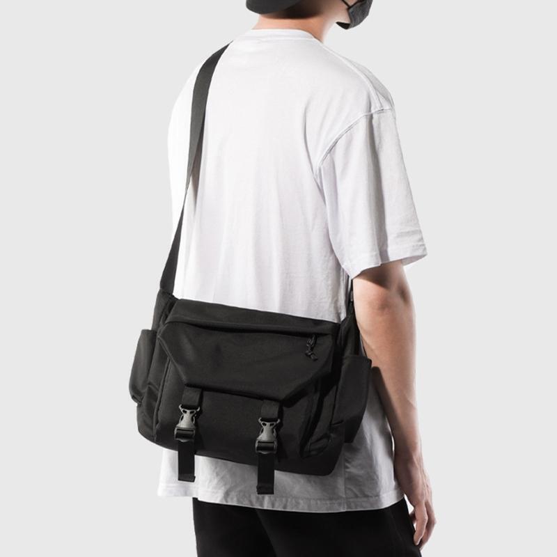 Durable Black Messenger Bag Crossbody Bags Sports Bag for Camping Climbing