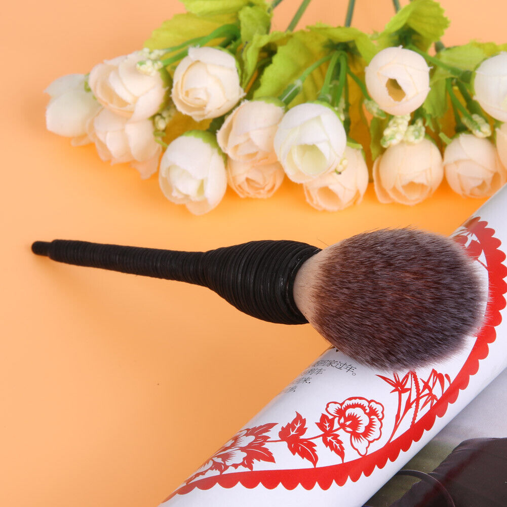 Handmade Rattan Natural Animal Hair Brush Blush Brush Powder Brush