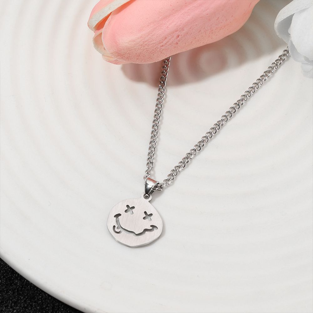 Neck Goth Style Punk Chain Woman Necklace Smiley Face Pendant Jewelry Accessory