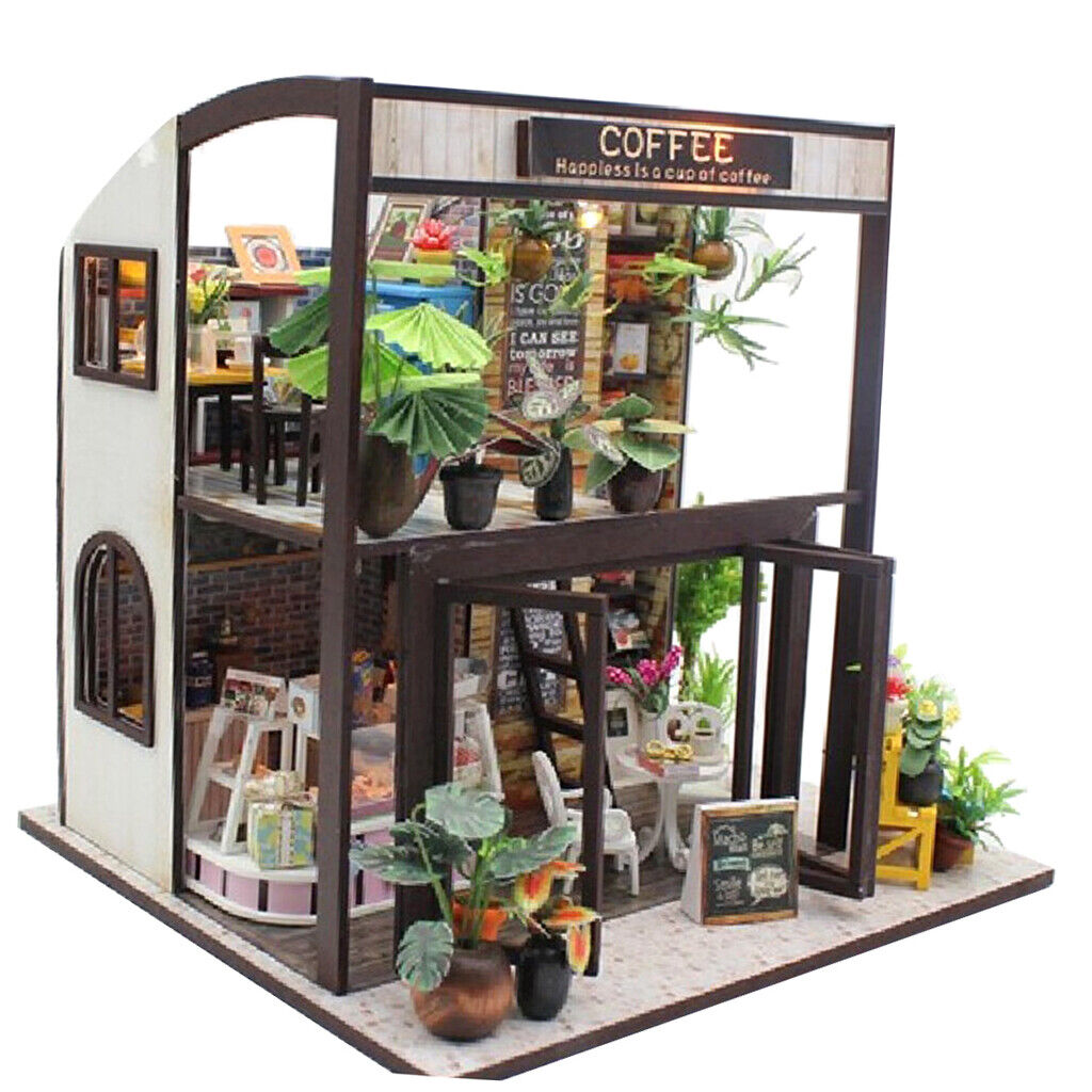 1:24 Scale  Coffee House With Furniture & LED Lights Playset