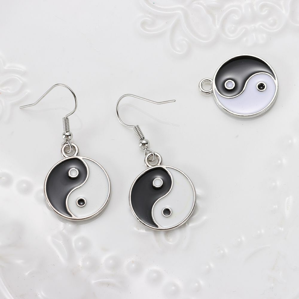 Making DIY Tai Chi Charms Jewelry Accessories Yin Yang Pendant White Black