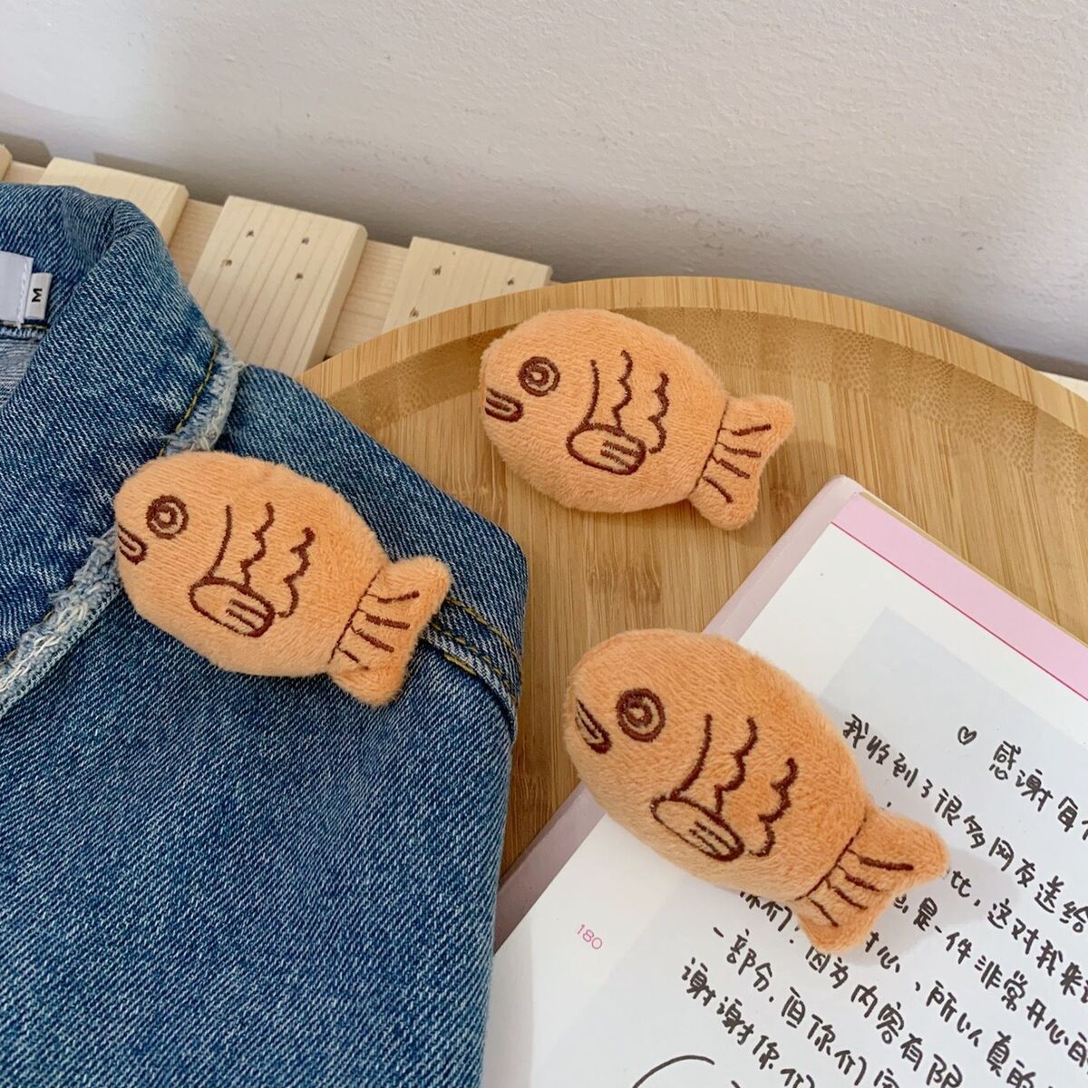 Fashion Lovely Sweater Backpack Taiyaki Brooch Corsage Small Fish Badge