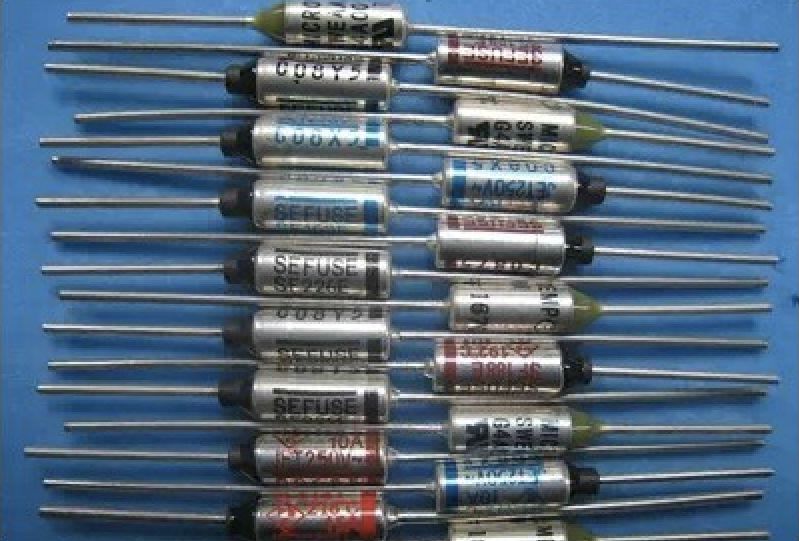 70pcs 10A 250V SF70E to SF240E SEFUSE Cutoffs NEC Thermal Fuse Assortment Kit