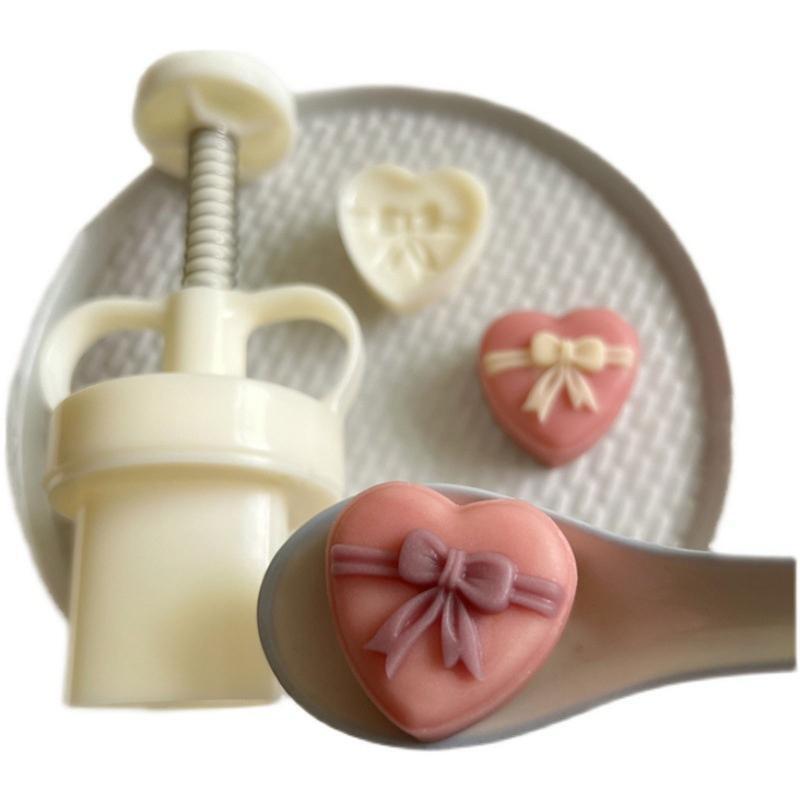 20g Heart Bowknot Shape Plastic Mooncake Molds Mooncake Stamp Baking Accessories
