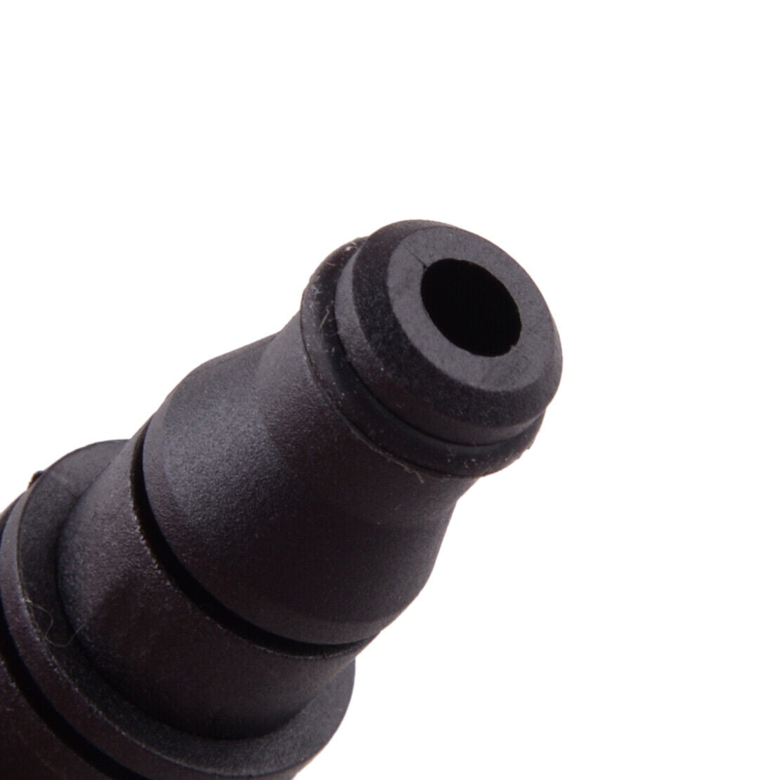 Coolant Breather Hose Pipe Socket: 0039970689 fit for Mercedes W203 W221 C230