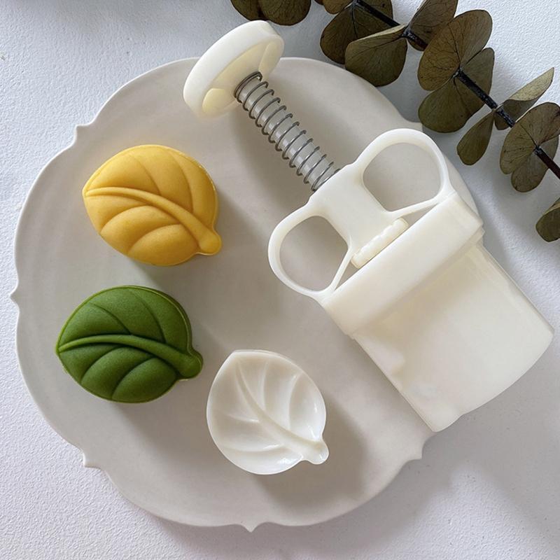 Moon Cake Molds Cartoon Leaf Shaped DIY Baking Moulds for Mid-Autumn Festival