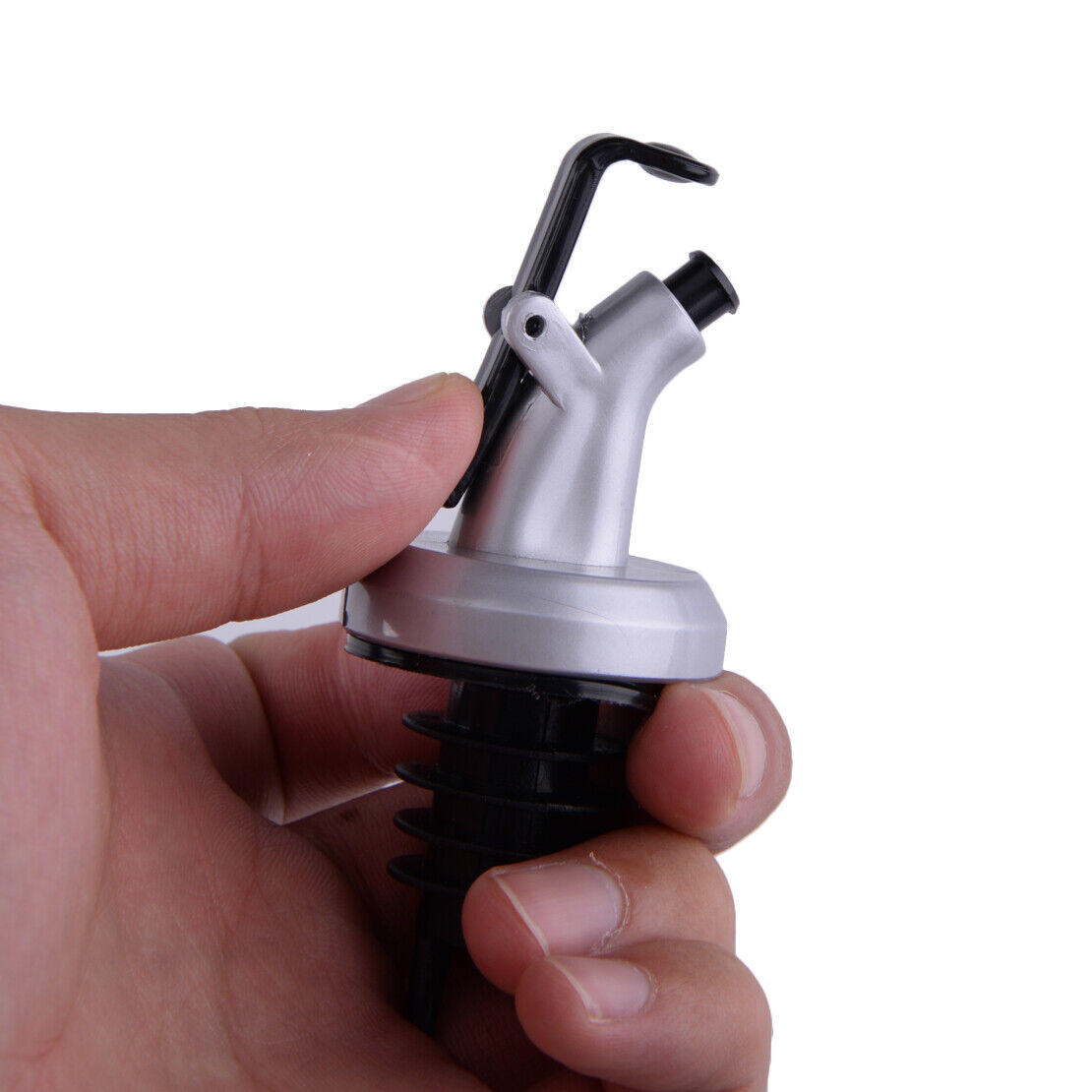 6x Olive Oil Sprayer Liquor Dispenser Wine Pourers Flip Bottle Cap Stopper Lid