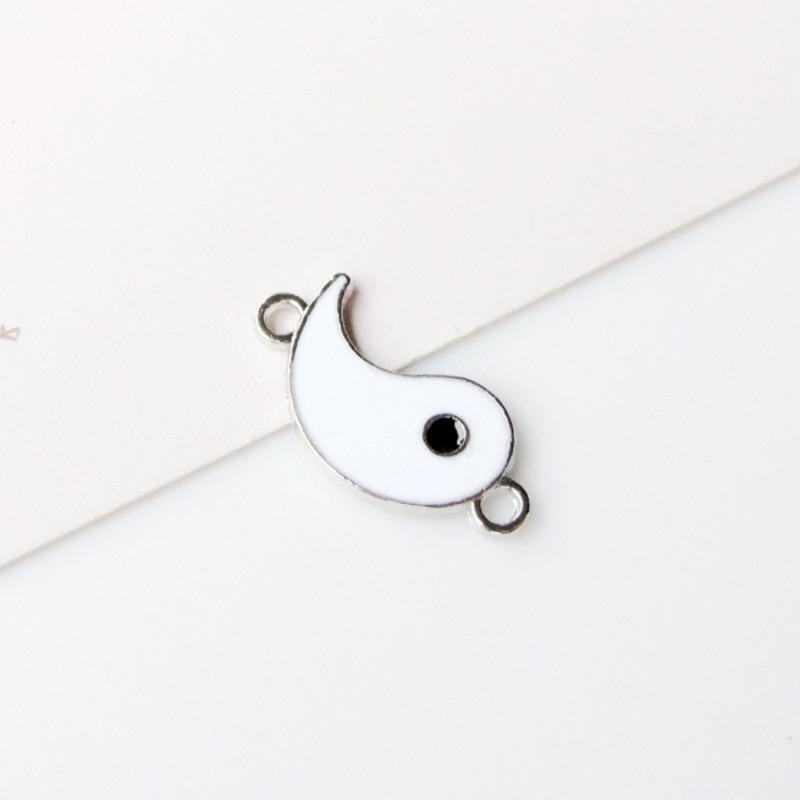 20 Pcs Black and White Alloy Tai Chi Gossip Pendant Necklace Bracelet Pendant