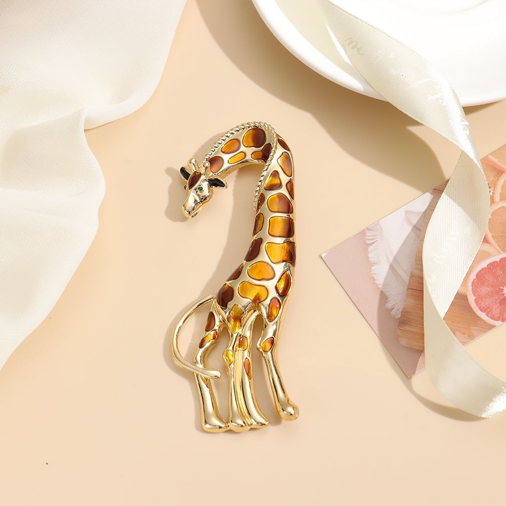 Suit Accessories Bag Clothes Label Enamel Animal Brooch Pin Giraffe Brooch