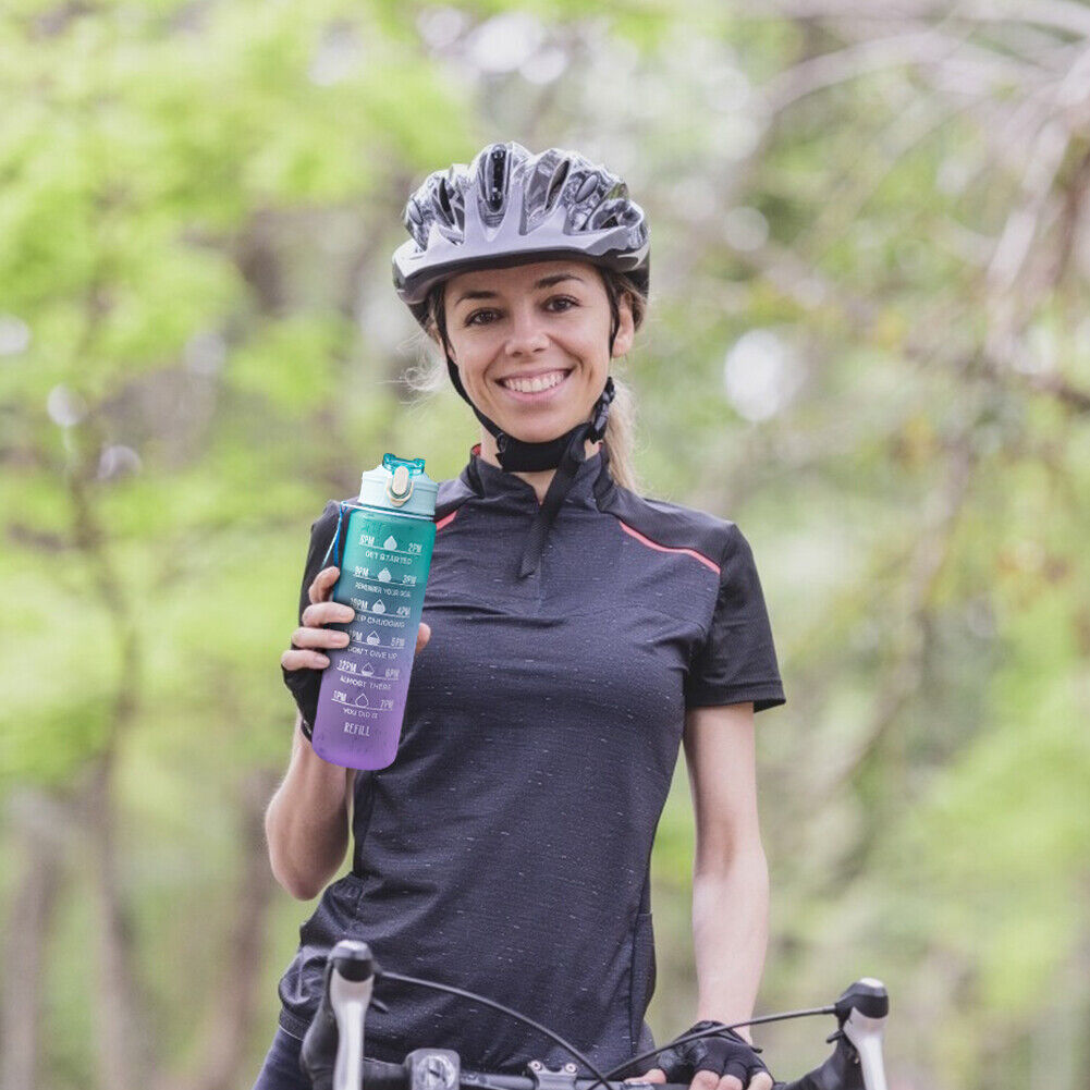 900ml Frosted Water Bottle Outdoor Sport Travel Gym Drinking Kettle (Green)