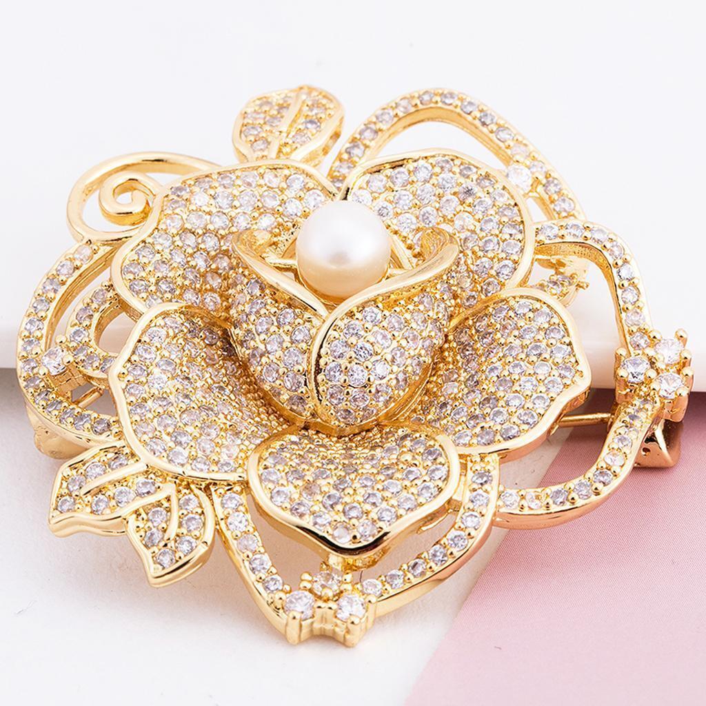 Shining Zircon Crystal Freshwater  Brooch Pin Clothing Accessory
