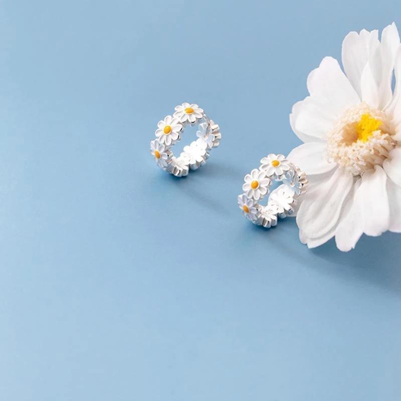 Tiny Daisy Flower Earrings for Daughter Sensitive Ear Women Simple Jewelry Gifts