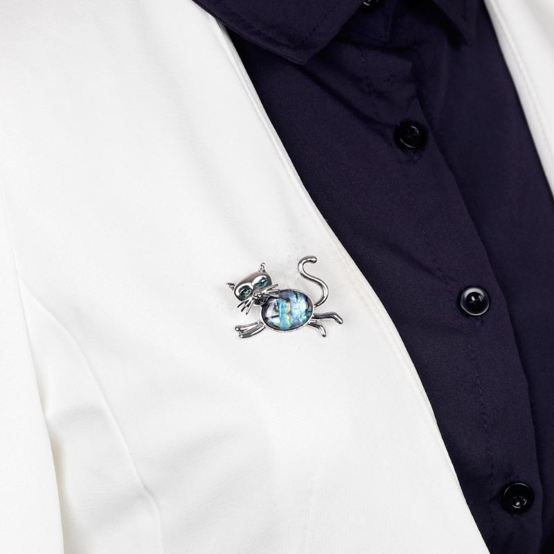 Cute Cat Shell Cartoon Brooch Collar Pin Corsage Animal Badges Dress Accessories
