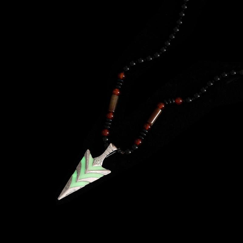 Glowing Rock Hip Hop Necklace with Arrow Pendant Cool Spear Point Charm Clavicle