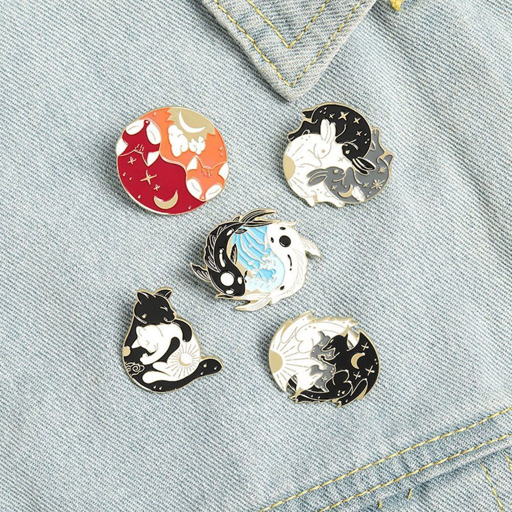 Animal Rabbit Fox Brooch Costume Jewelry Bagua Chart Brooch Enamel Badge