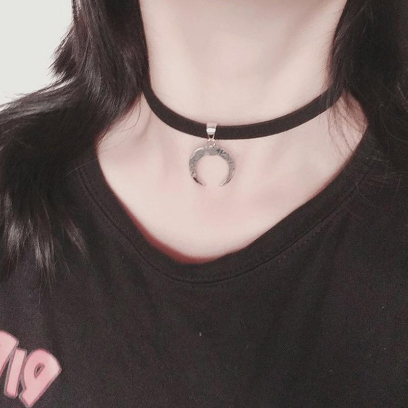 Velvet Choker Necklace Classic Gothic Collar Choker Necklace for Women Girls
