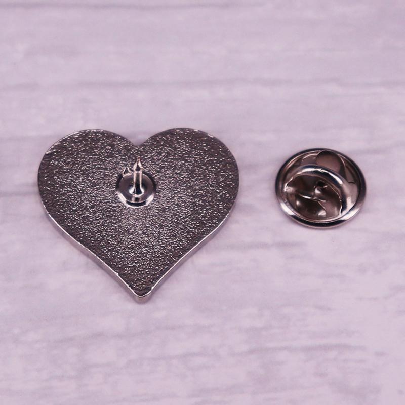 Heart Mom Brooch Pin Jewelry Mother's Day Birthday Gift for Mother Clothes
