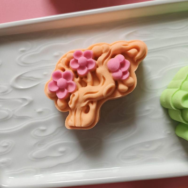 Mooncake Stamps Pine Shaped Baking Moulds Pastry Gadgets for Mid-Autumn Festival