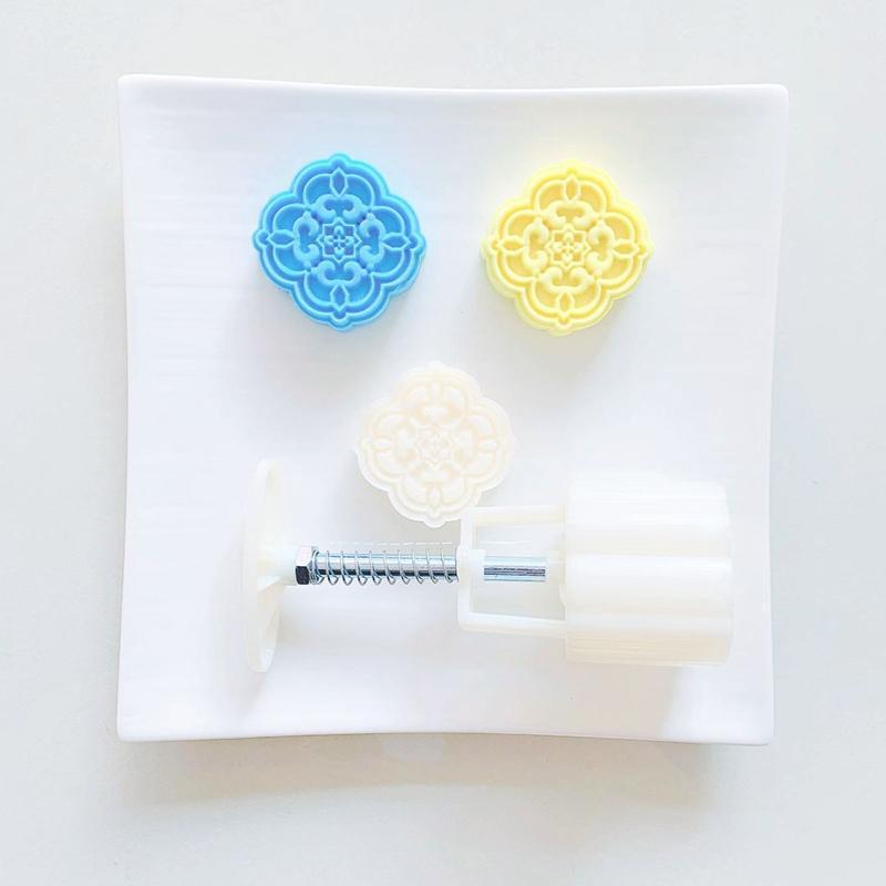 Hand Pressure Moon Cake Mold Pastry Decoration Tool Mooncake Maker 50g Durable