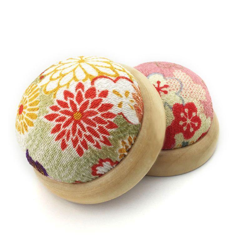Round Needle Pin Cushion with Wooden Base Pincushion Needles Collect Holder