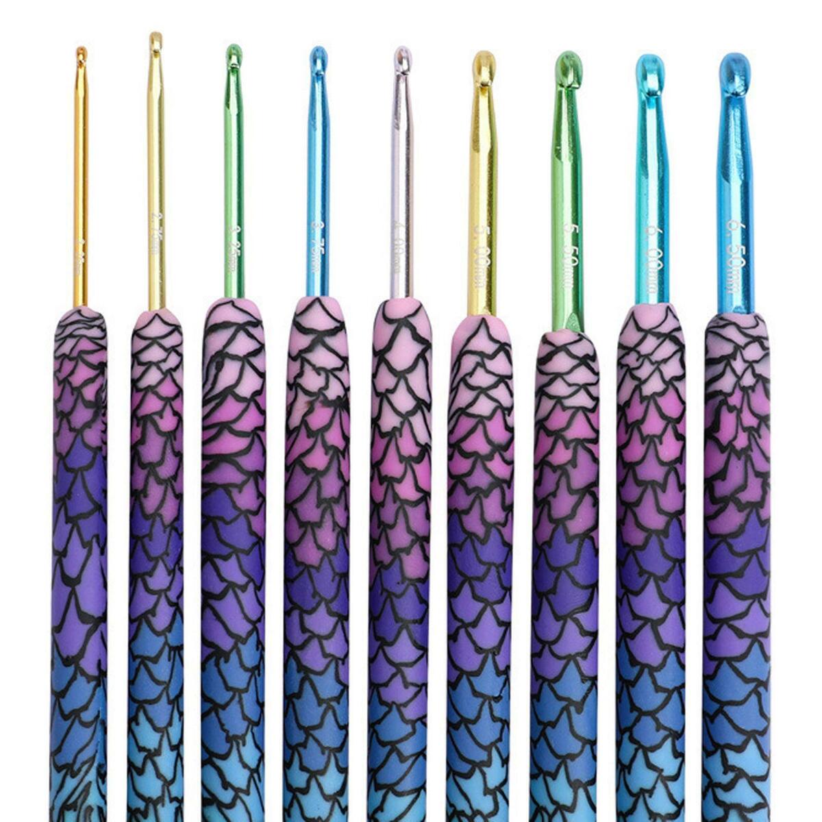 Crochet Hooks   Set Kit 2.25mm-6.5mm Ergonomic  with Carrying Case
