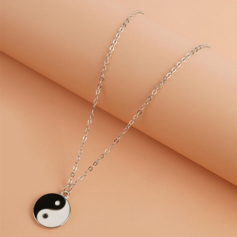 European and American Chinese Style Tai Chi Yin Yang Bagua Card Necklace Gift