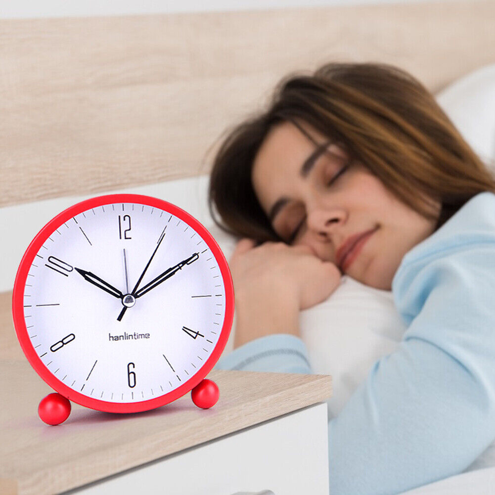 4 inch Round Desktop Clock Silent Mute Luminous Alarm Clock Fashion (Red)