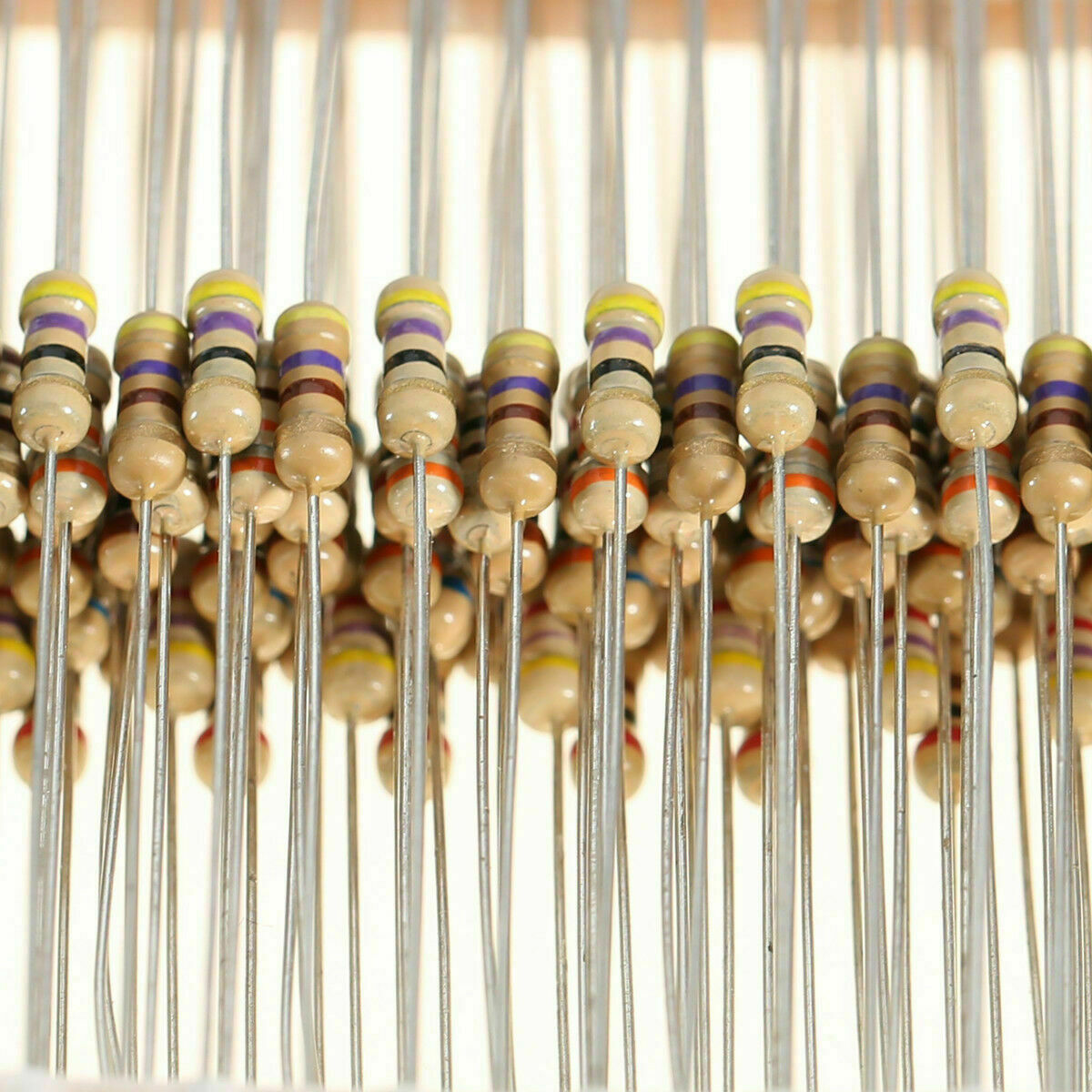 600pcs 30 Values 1/4Watt Carbon Film Resistor Assortment Kit 5% Precision 10-1M