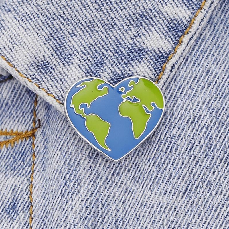 Green Earth World Map Label Pin Hat Clothes Bag Enamel Pin Heart Shaped Brooches