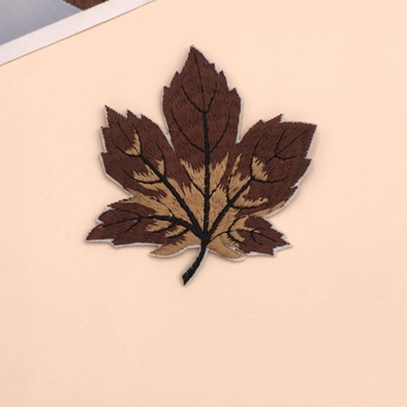9Pcs Multicolor Maple Leaf Sew/Iron On Appliques Embroidery Patches DIY Badge