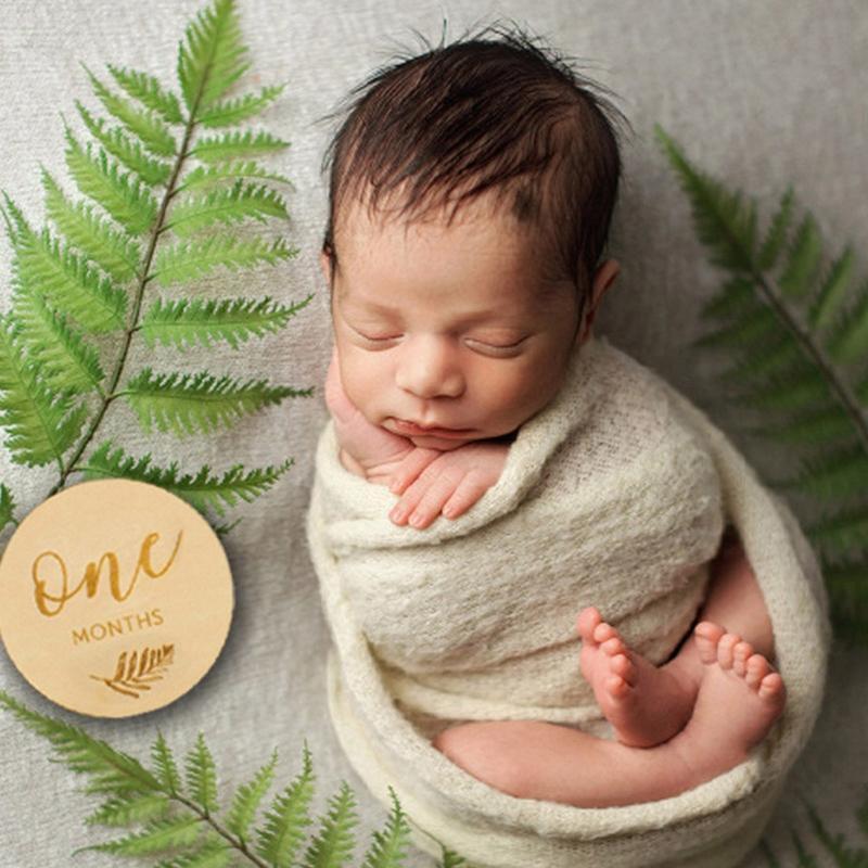 12 Pcs/Set Baby Wooden Cards Newborn Memorial Cards Monthly Recording Birth Card