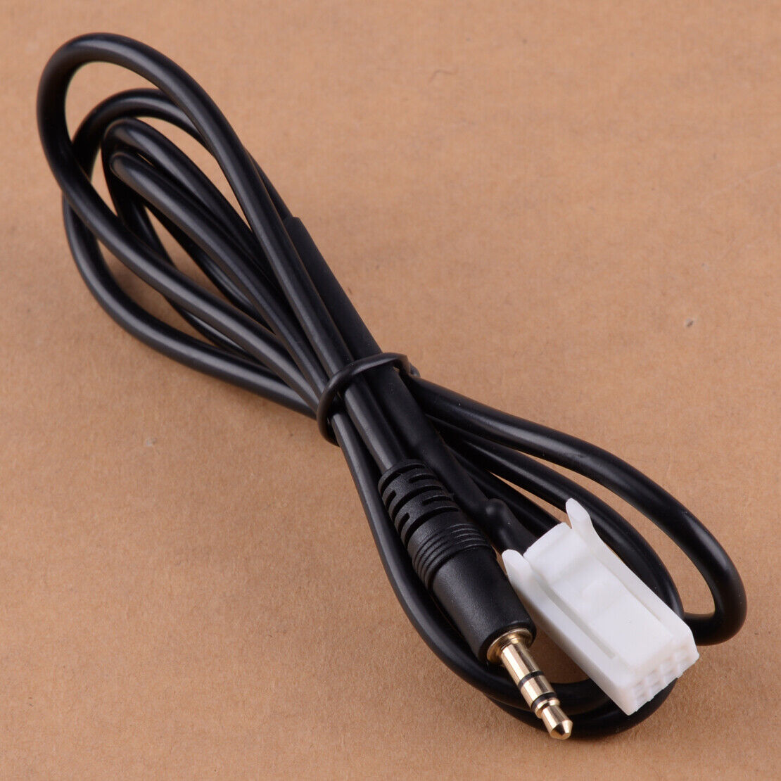 3.5mm Car Audio AUX Adapter Cable 8 Pin fit for Suzuki Swift Vitra Jimny New Li