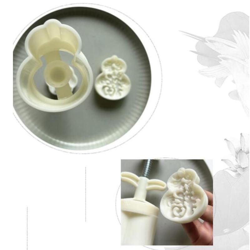 75g Plastic Material Mooncake Mold Gourd Shaped Stamps Moon Cakes Moulds for DIY